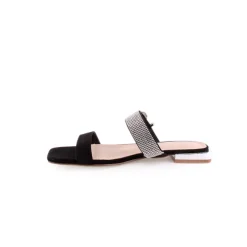 Chinelo AZAREY