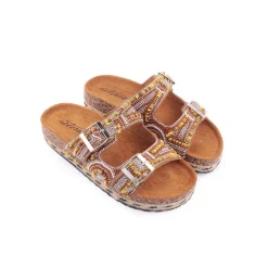 Chinelo ISTERIA