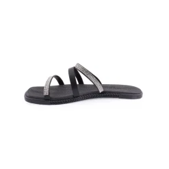 Chinelo MOLECA
