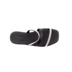 Chinelo MOLECA