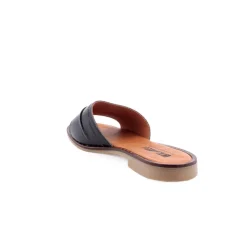 Chinelo WALKWELL